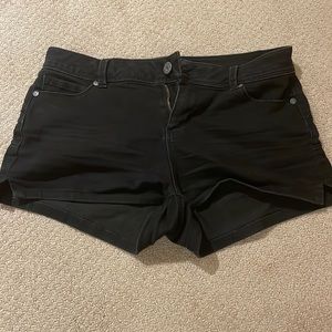 Size 9 black stretchy denim shorts